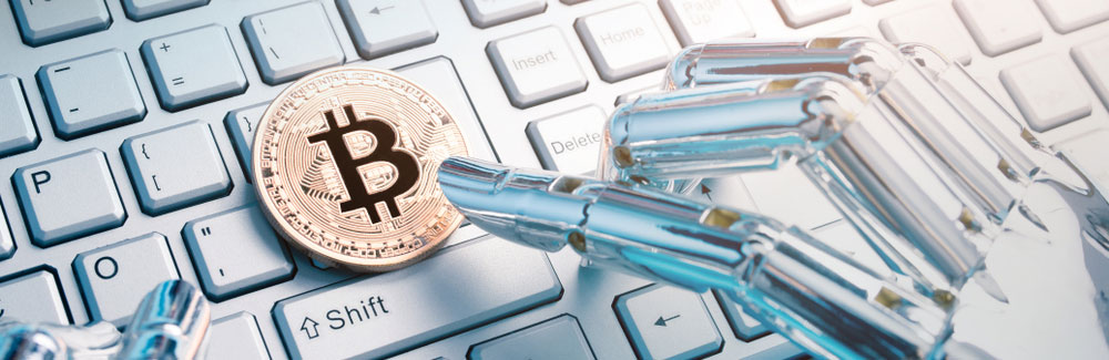 Bitcoin-munt op een toetsenbord